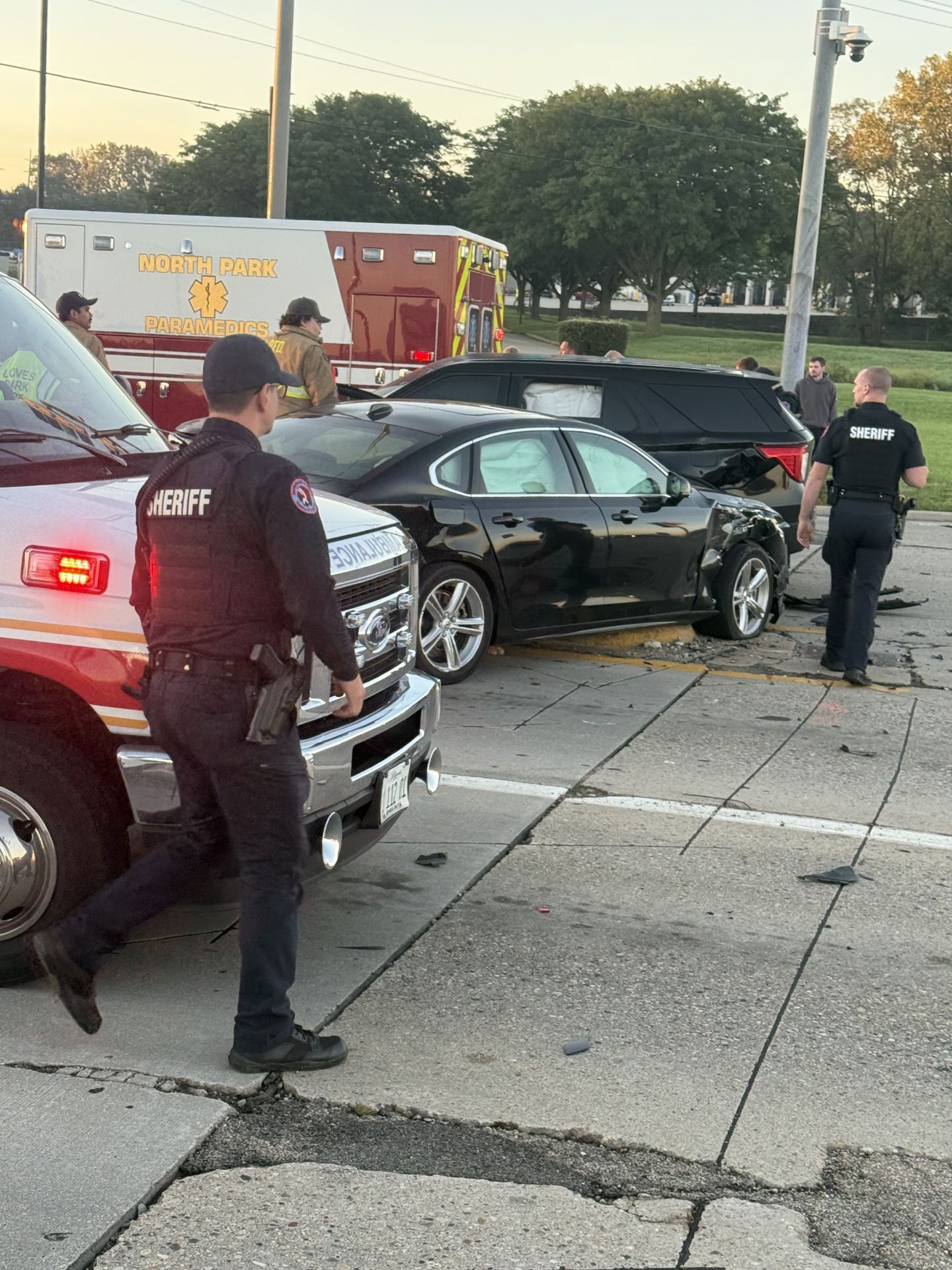 Major Crash Draws Emergency Response in Rockford Major Crash Draws Emergency Response in Rockford